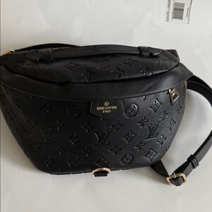 FASHION BAG  Black Embossed Crossbody Bag fanny pack !!!